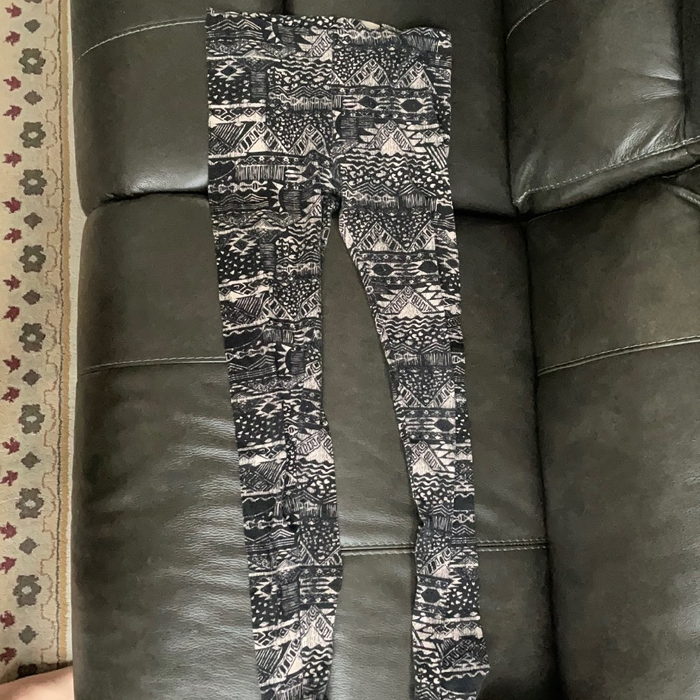 Rue 21 soft pattern Aztec leggings